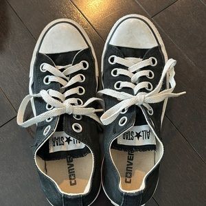 Women’s Converse All-Star size 7